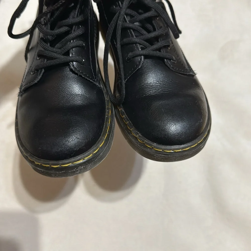 Dr. Martens Zavala J Youth Girls - Picture 8 of 11